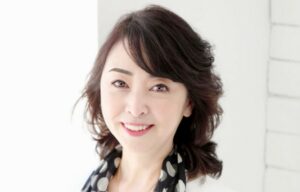 牛窪万里子