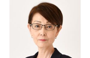 三屋裕子